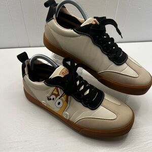 BLUEY Cartoon sneakers Bluey on 1 shoe and Bingo on the other runs large (9)